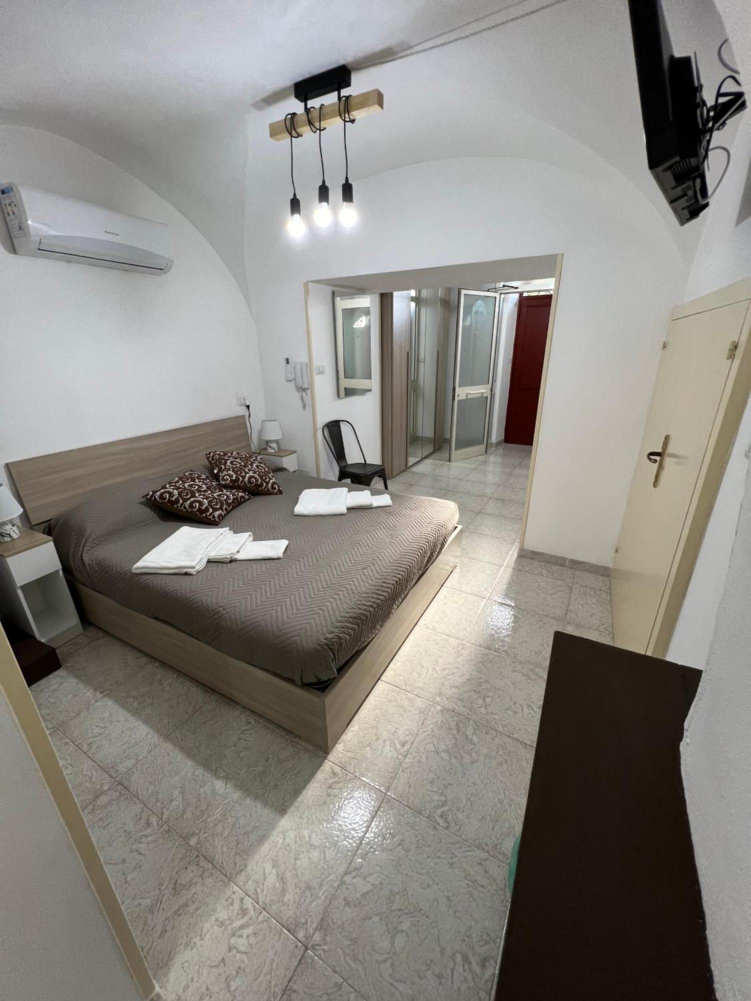 Station Rooms37 Sassari Ngoại thất bức ảnh