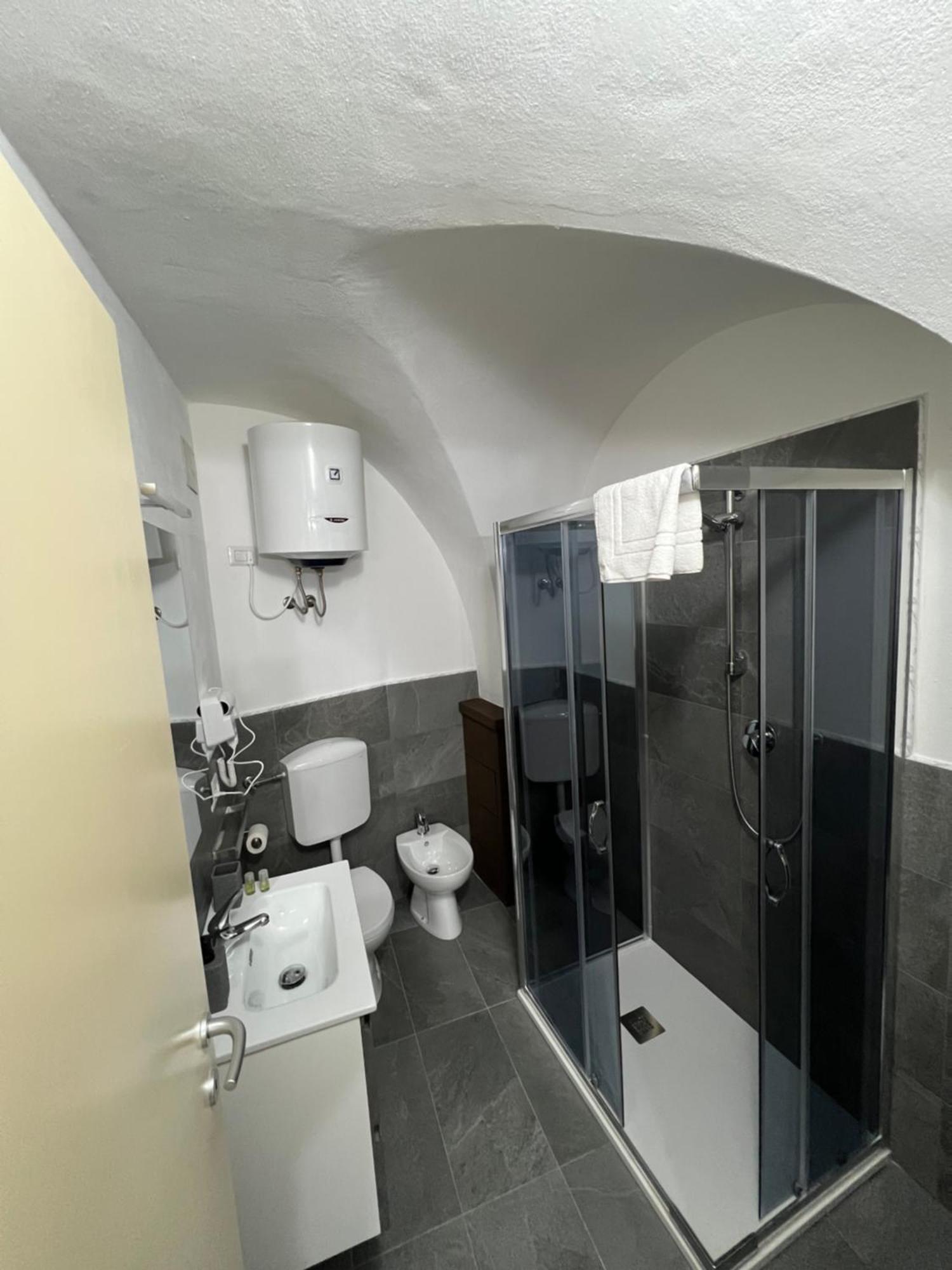 Station Rooms37 Sassari Ngoại thất bức ảnh