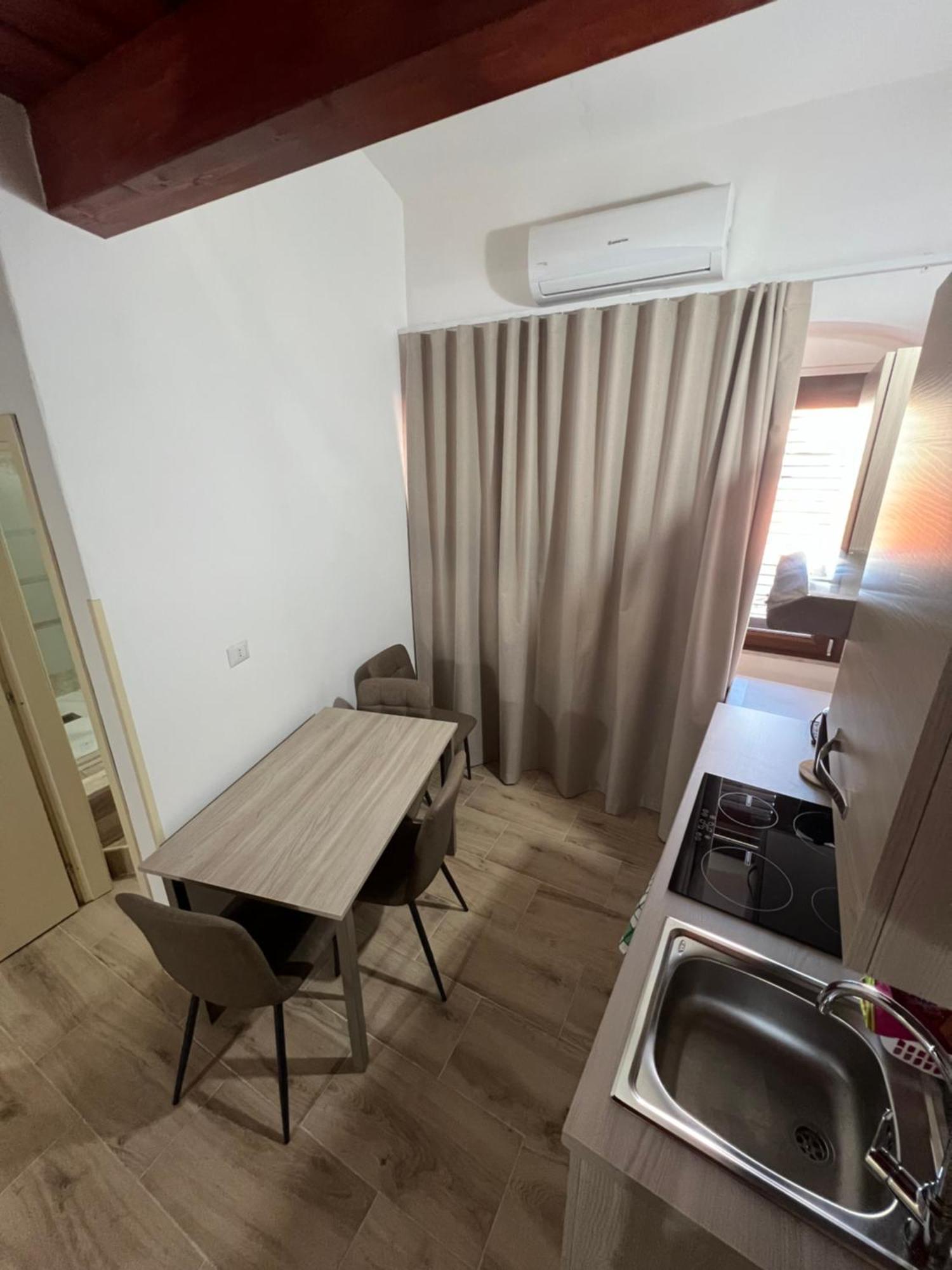 Station Rooms37 Sassari Ngoại thất bức ảnh
