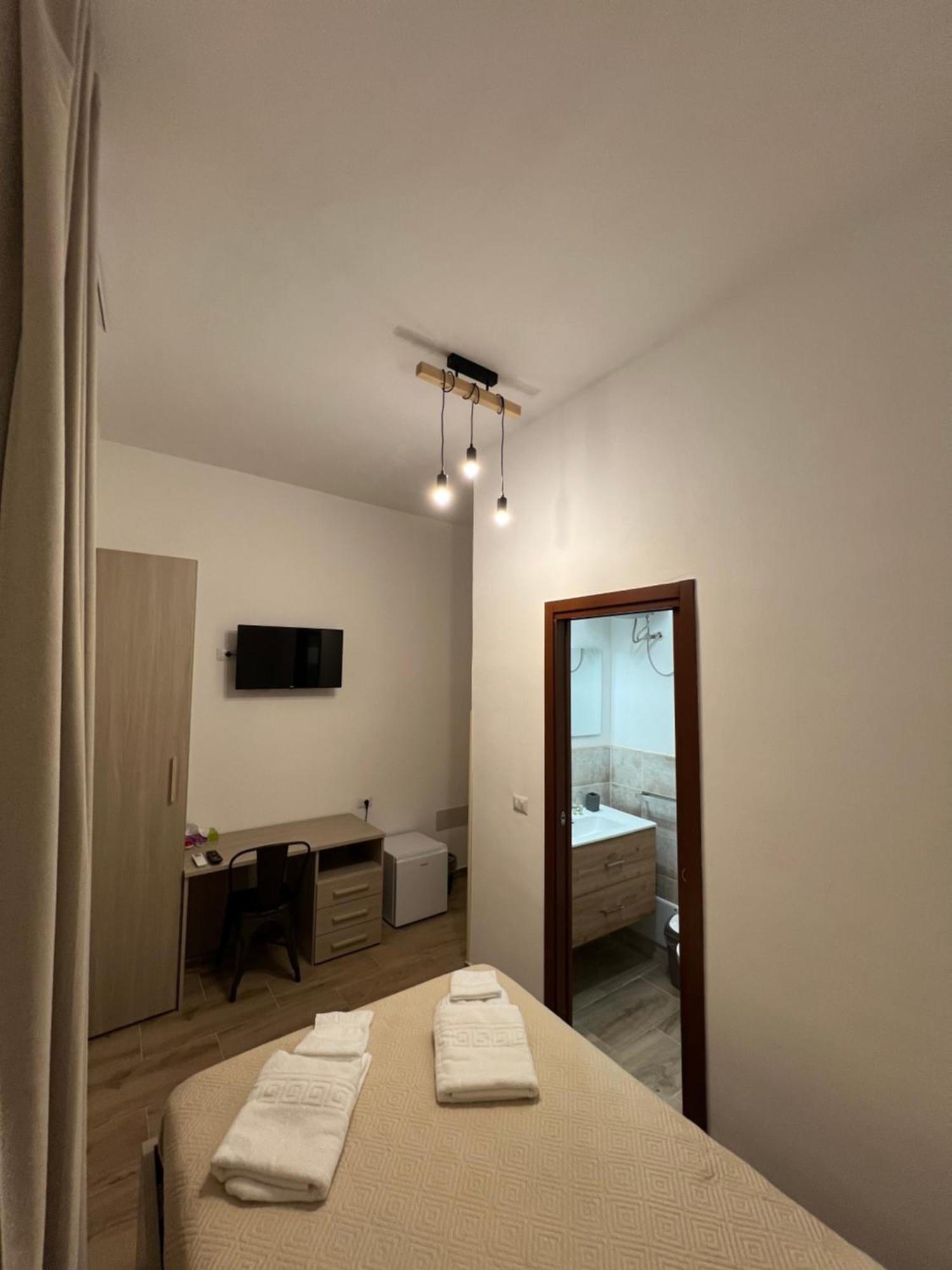 Station Rooms37 Sassari Ngoại thất bức ảnh