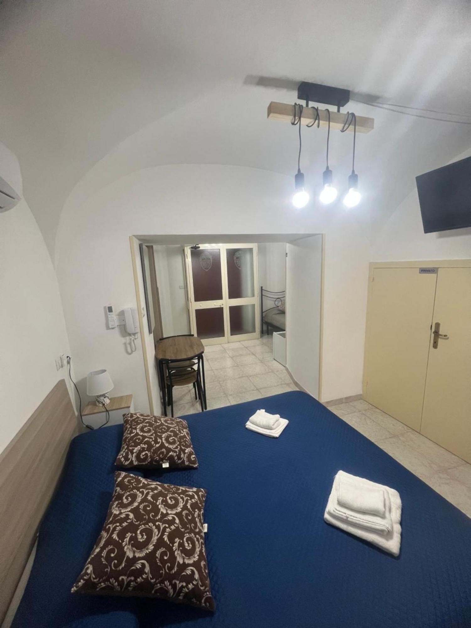 Station Rooms37 Sassari Ngoại thất bức ảnh